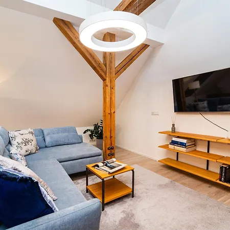 Brand New Luxury Two-level In Old Town