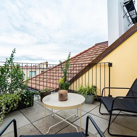 Brand New Luxury Two-level In Old Town