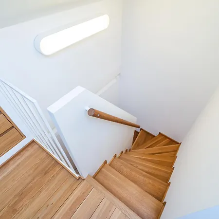 Brand New Luxury Two-level In Old Town