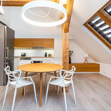 Apartamento Brand New Luxury Two-level In Old Town Praga