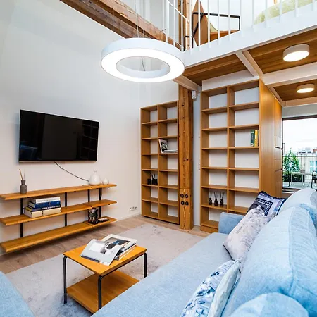 Brand New Luxury Two-level In Old Town *